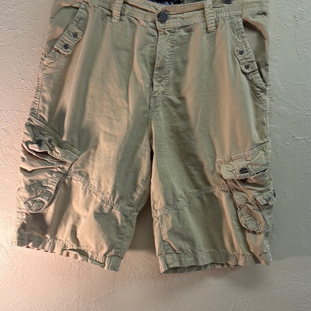 Tan Cargo Shorts with Large Pockets and Relaxed Fit